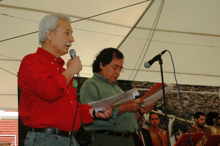 Raúl Fernández y Pedro Gaete, animadores del acto.