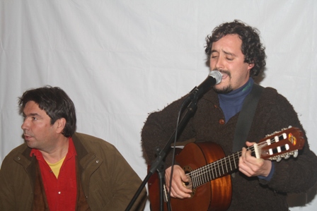 Aporte musical al acto.